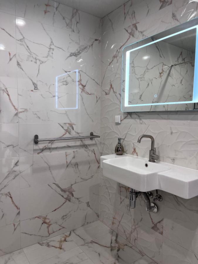 A-Brilliant, New! Spacious & Modern Apartment In Varna Whit Garage Kültér fotó