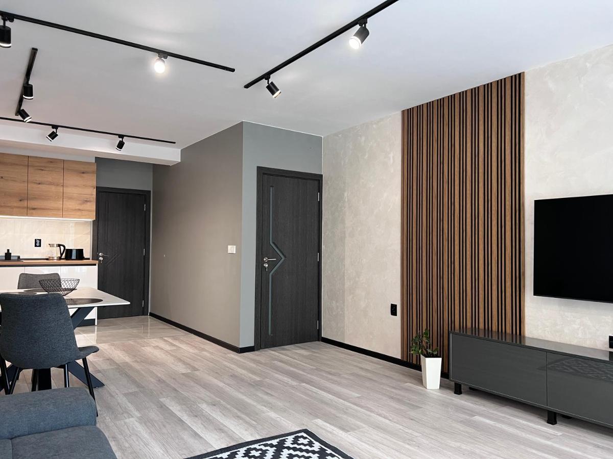 A-Brilliant, New! Spacious & Modern Apartment In Varna Whit Garage Kültér fotó
