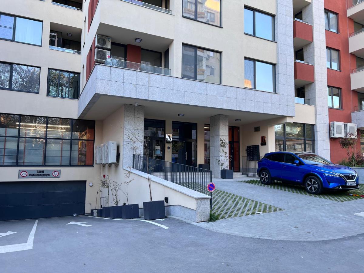 A-Brilliant, New! Spacious & Modern Apartment In Varna Whit Garage Kültér fotó