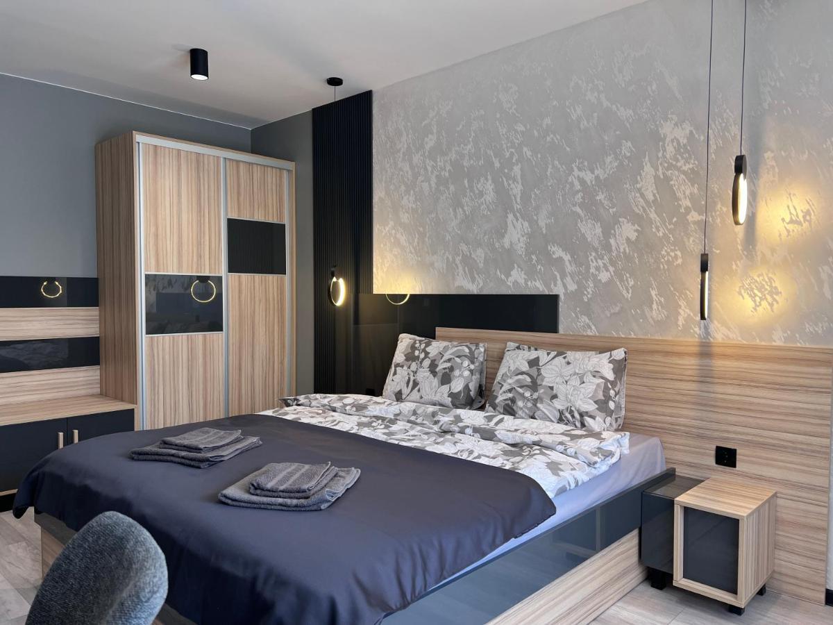 A-Brilliant, New! Spacious & Modern Apartment In Varna Whit Garage Kültér fotó