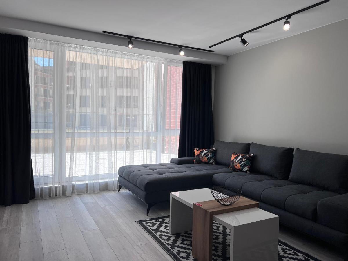 A-Brilliant, New! Spacious & Modern Apartment In Varna Whit Garage Kültér fotó
