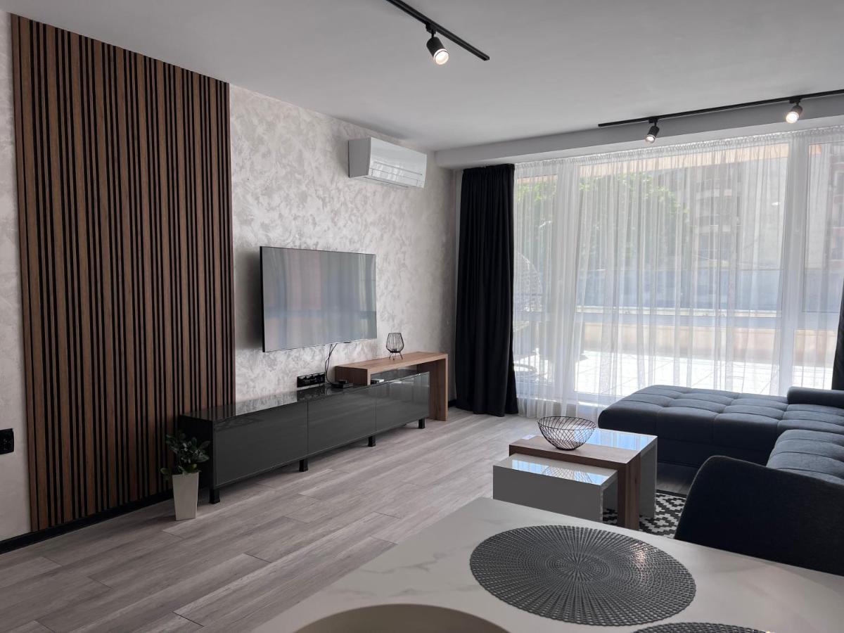 A-Brilliant, New! Spacious & Modern Apartment In Varna Whit Garage Kültér fotó